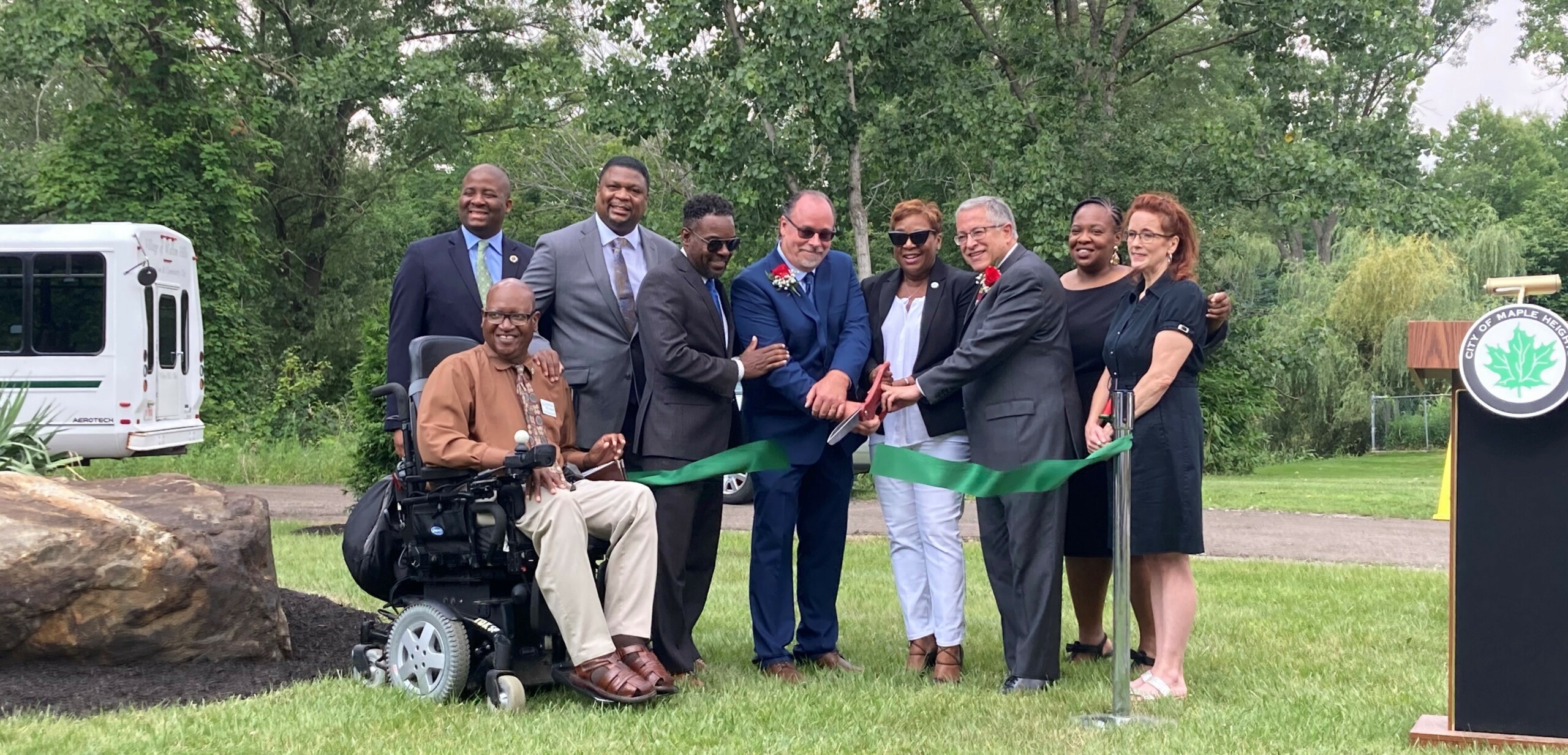 Mayor Blackwell of Maple Heights and Mayor Kolograf of Walton Hills along with other elected officials cut ribbon on July 30, 2021.